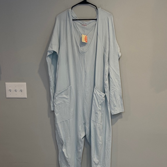 NWT FP Movement Hot Shot Long-Sleeve Onesie Size Large - Picture 7 of 11